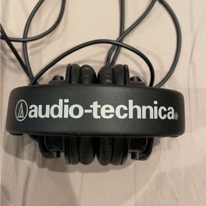 Audio Technica ath-m30x studio quality headphones